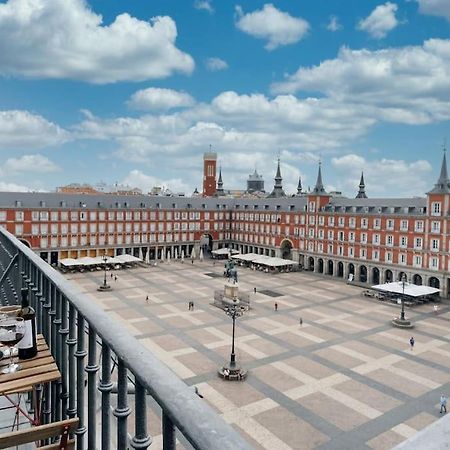 Yoomi Homes Plaza Mayor Madrid Exterior photo